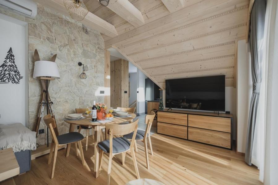 Apartment H900 *